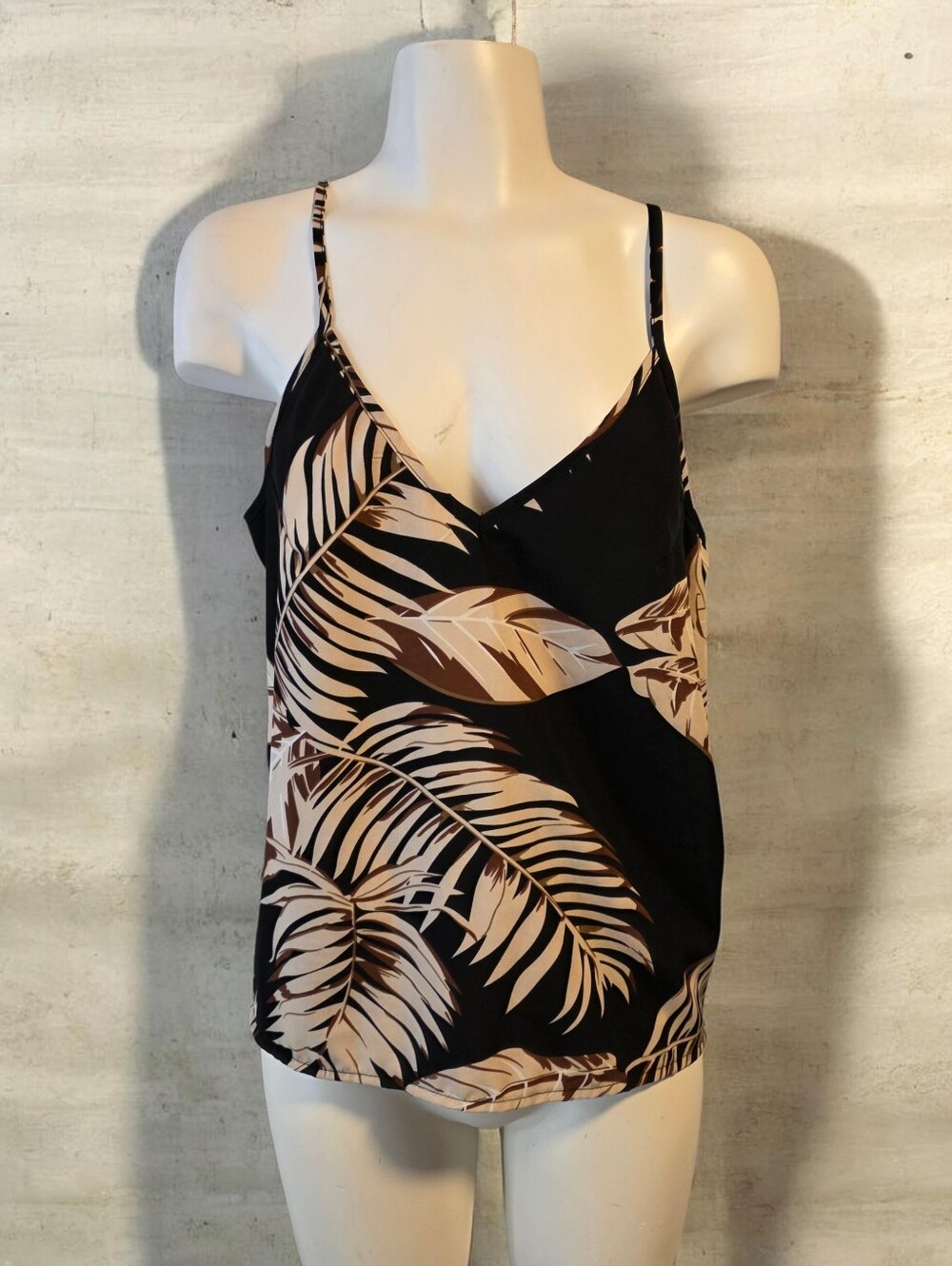 Women’s Black Tropical Palm Print Twist-Back Cami Tank - Medium